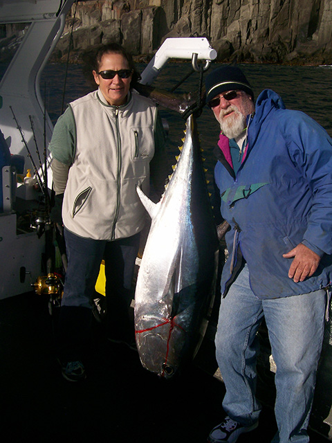 ANGLER: Kate and Bob Burnett SPECIES: Southern Bluefin Tuna  WEIGHT: 60kg. LURE: JB Lures Micro Dingo.